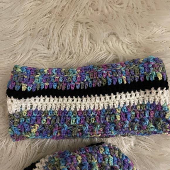 Handmade crochet infinity scarf and head band warmer set - Picture 3 of 5